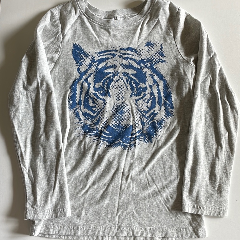 Tea Collection Boys Youth Size 12 Long-Sleeve Tee